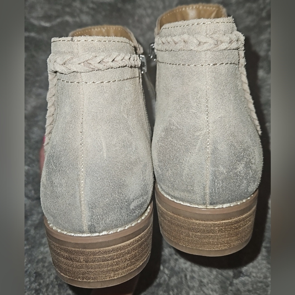 Women's Earth Nika Round Toe Stacked Heel Casual Boots Size 7 - Picture 9 of 9